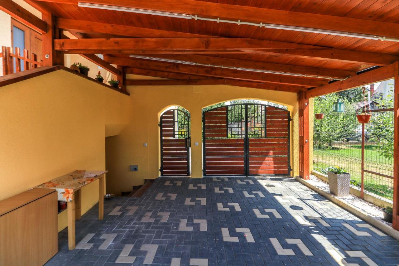 Nikas Apartment Sibiu Exterior photo